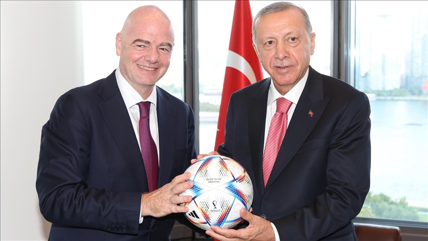 Başkan Erdoğan, FIFA Başkanı ile görüştü