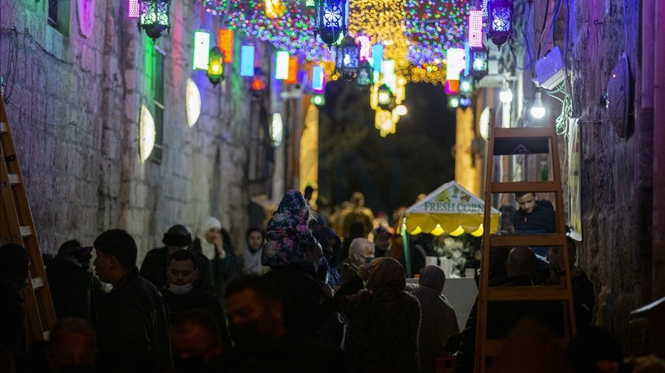 Kudüs'ün eski şehir bölgesi ramazan için süslendi
