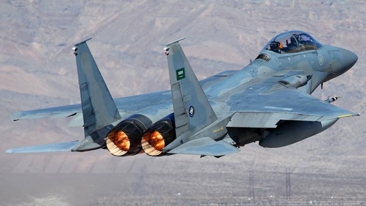 ABD'den Yunanistan'a 15 F-15 uçağı sevkiyatı yapıldı