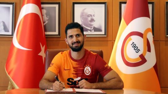 Galatasaray Emre Akbaba'nın sözleşmesini uzattı