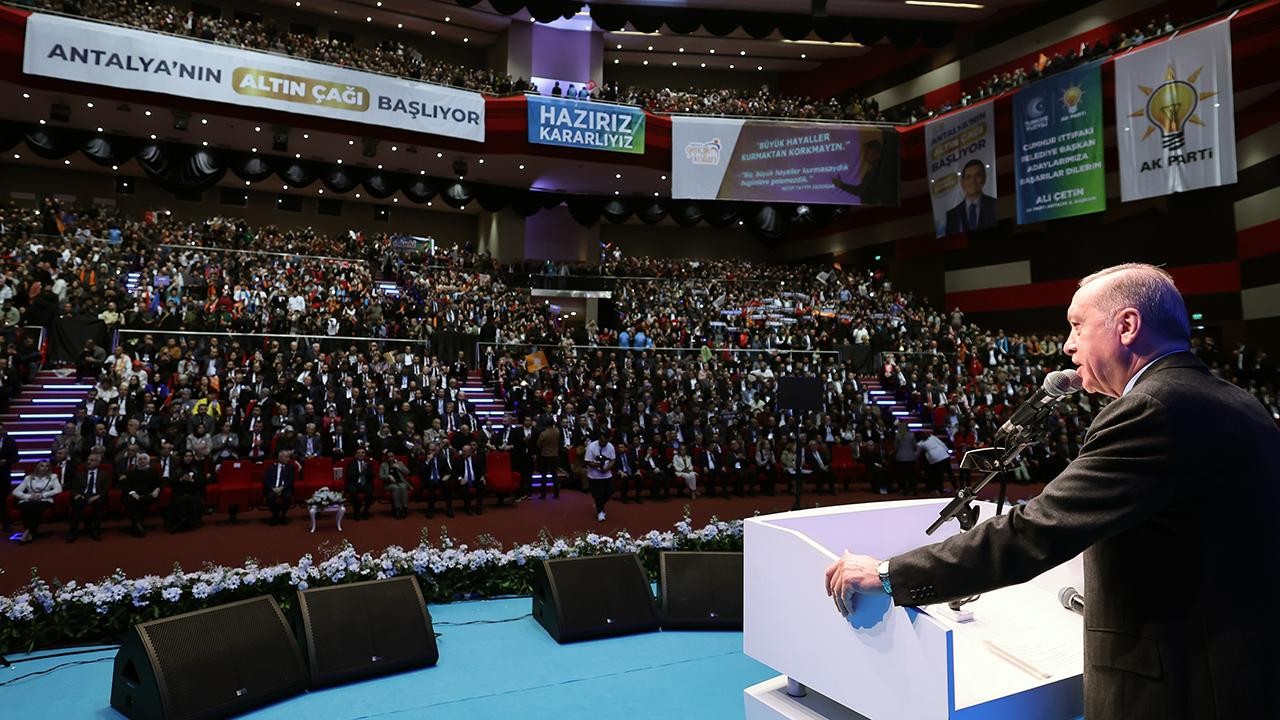 AK Parti'nin Antalya ilçe belediye adayları açıklandı