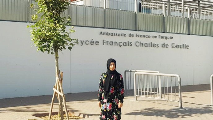 Fransız okullarında kaçak eğitim