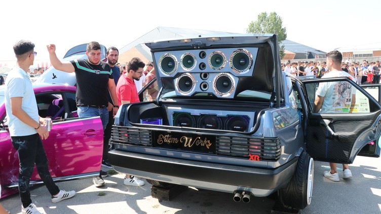 Modifiye araç tutkunları Amasya'da buluştu
