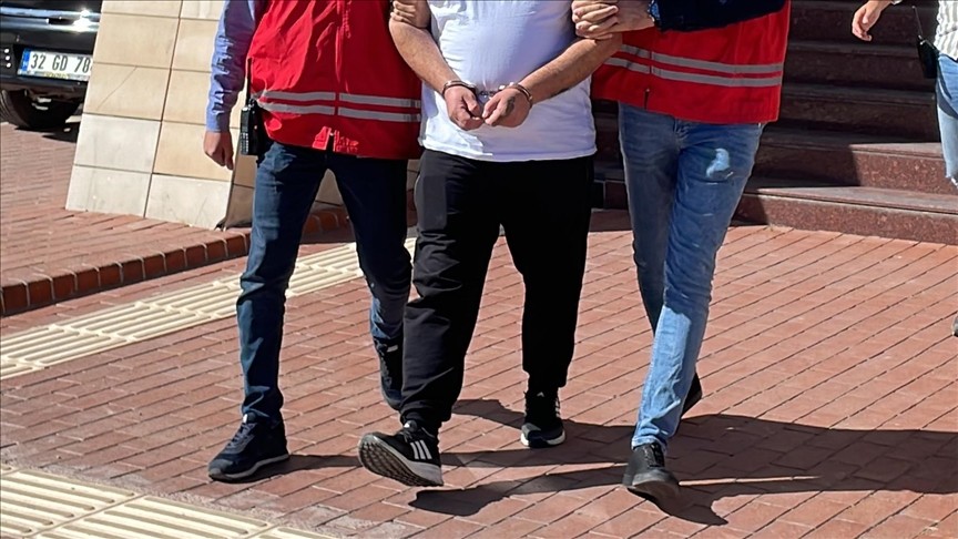 Kırmızı bültenle aranan suç örgütü üyesi İstanbul'da yakalandı