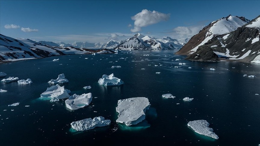 Antarktika'daki deniz buzu seviyesi kritik seviyede