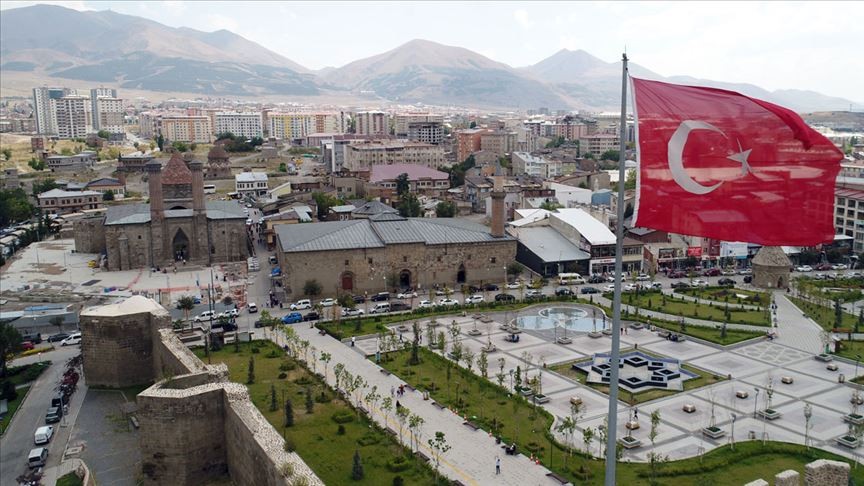 Erzurum'da Cumhuriyet'in ilk yıllarındaki sağlık hizmetlerinin fotoğrafları sergilendi