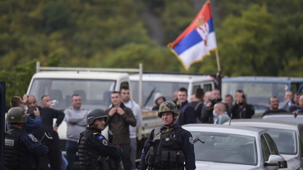 Sırbistan-Kosova arasında kriz tırmanıyor