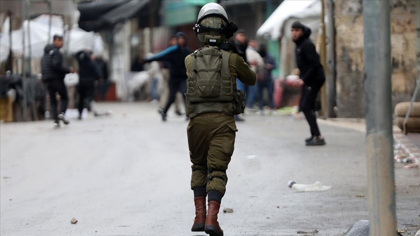 İşgal ordusu bir Filistinliyi yaraladı