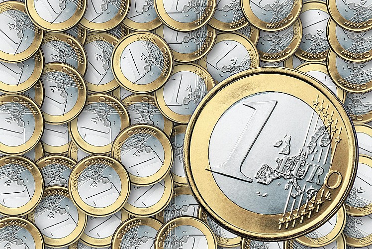 Euro 1 doların altını gördü