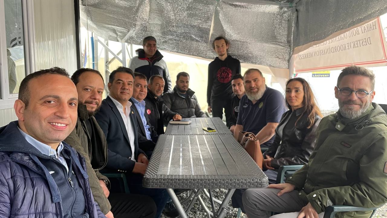 Komsuoğlu, Hatay'da depremzedeleri ziyaret etti