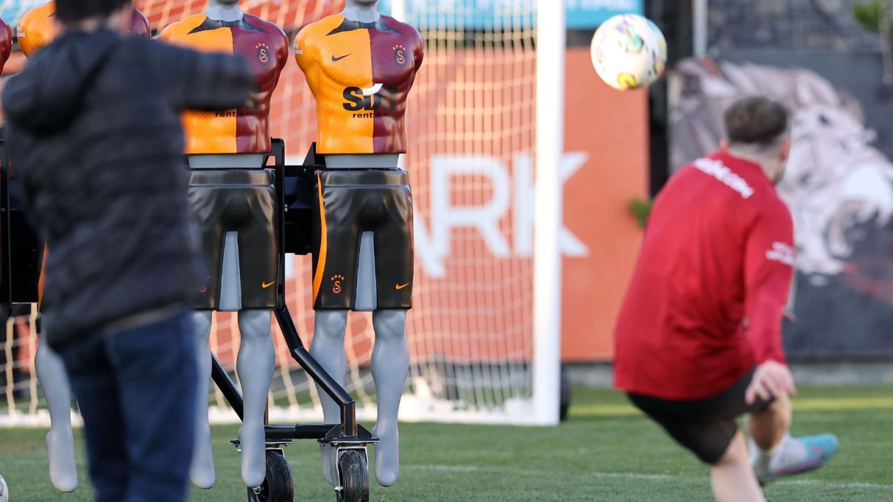 Antrenmanlarında teknoloji kullanan Galatasaray, meyvesini Kerem'in frikik golüyle aldı