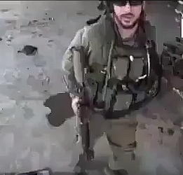 İsrailli teröristin son anları kameraya yansıdı