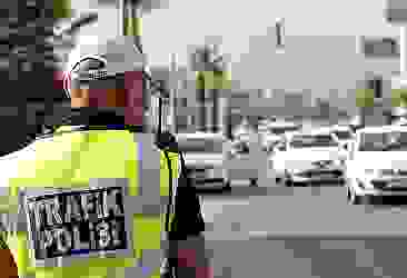 Kadıköy'de polis ekipleri taksileri denetledi