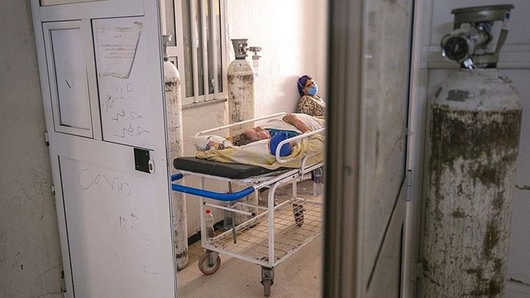 Tunus'ta sağlık sistemini felce uğratan vaka artışı!