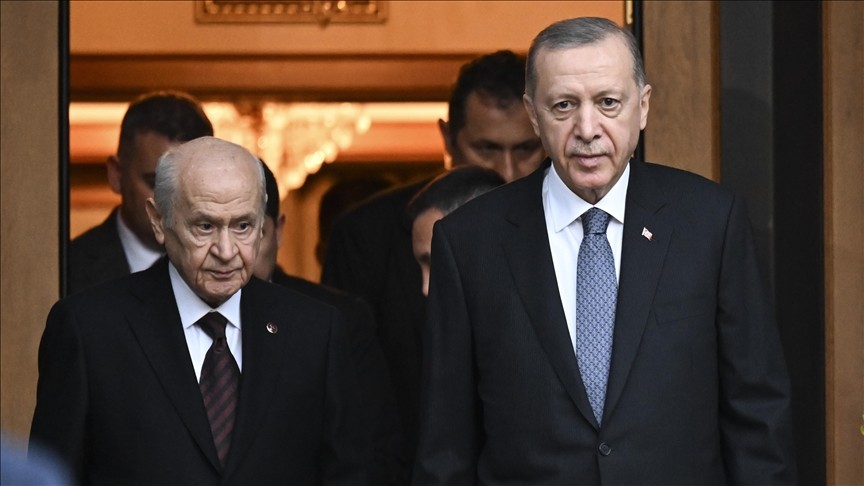 Başkan Erdoğan siyasi parti liderleriyle telefonda görüştü