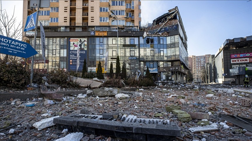 Rusya sivillerin yaşadığı apartmanı vurdu