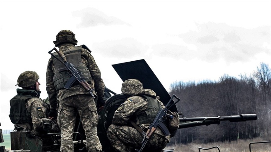 Donbas'ta 2 Ukrayna askeri öldü