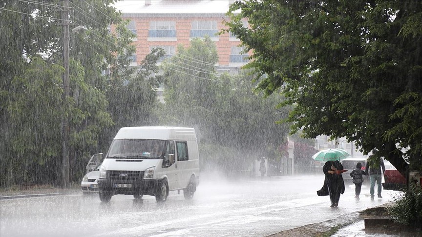 Meteoroloji Ankara'ya yağış uyarısında bulundu
