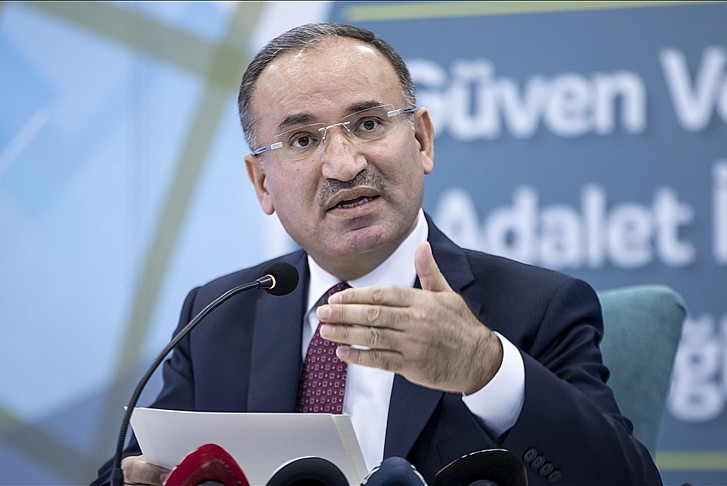 Adalet Bakanı Bozdağ: 33 teröristin dosyaları bekliyor