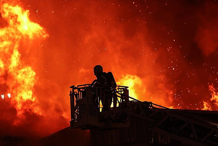 Samsun'da limandaki  yangın söndürüldü