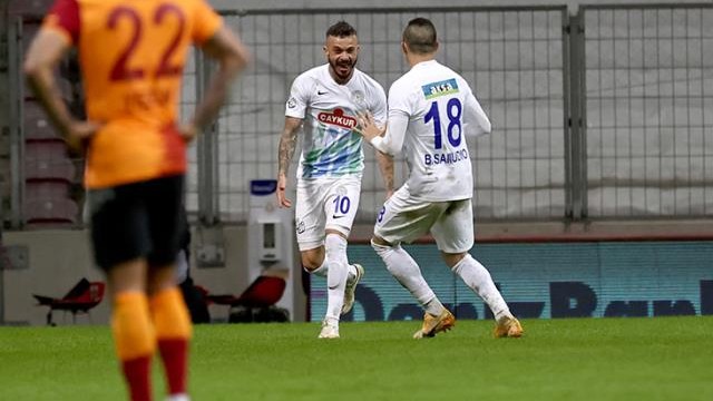 Galatasaray evinde Rizespor'a mağlup oldu
