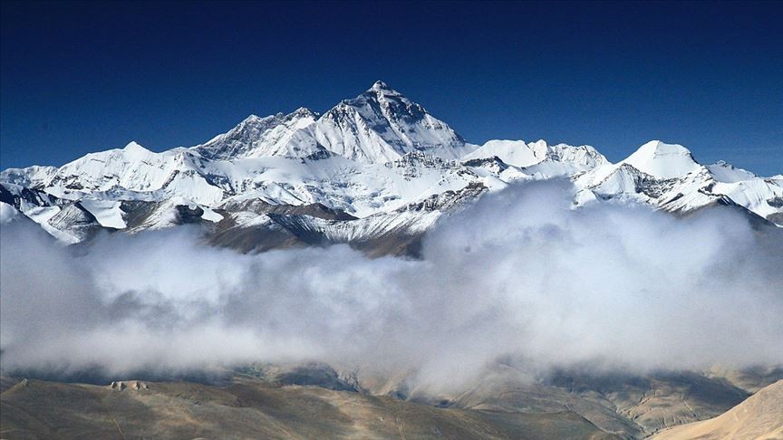Everest Dağı'ndaki dağcı ölümleri son yılların en yüksek seviyesine ulaştı