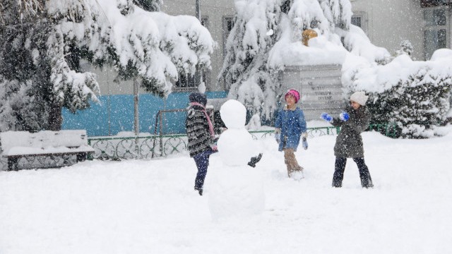 Düzce'de eğitime kar yağışı nedeniyle 2 gün tatil