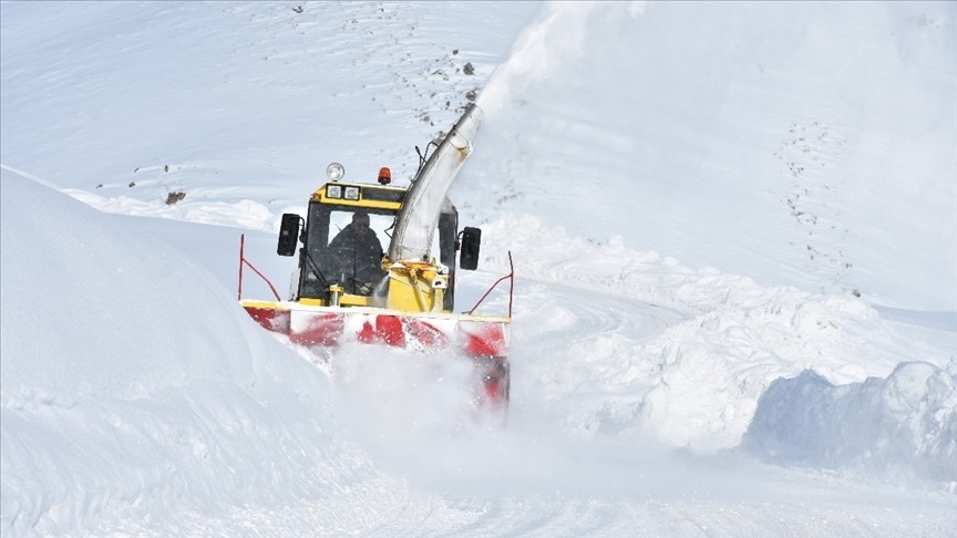 Sivas'ta kar nedeniyle 482 köye ulaşım kapandı