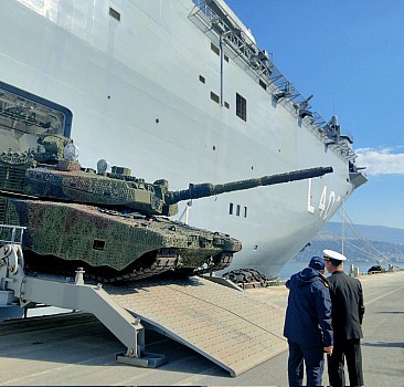 Yeni Altay Tankı, TCG Anadolu'ya ayak bastı