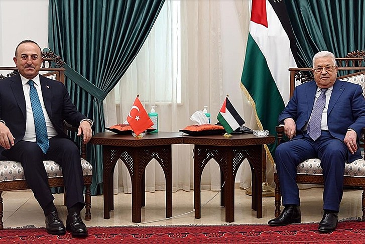 Çavuşoğlu ​Filistin Devlet Başkanı ile bir araya geldi
