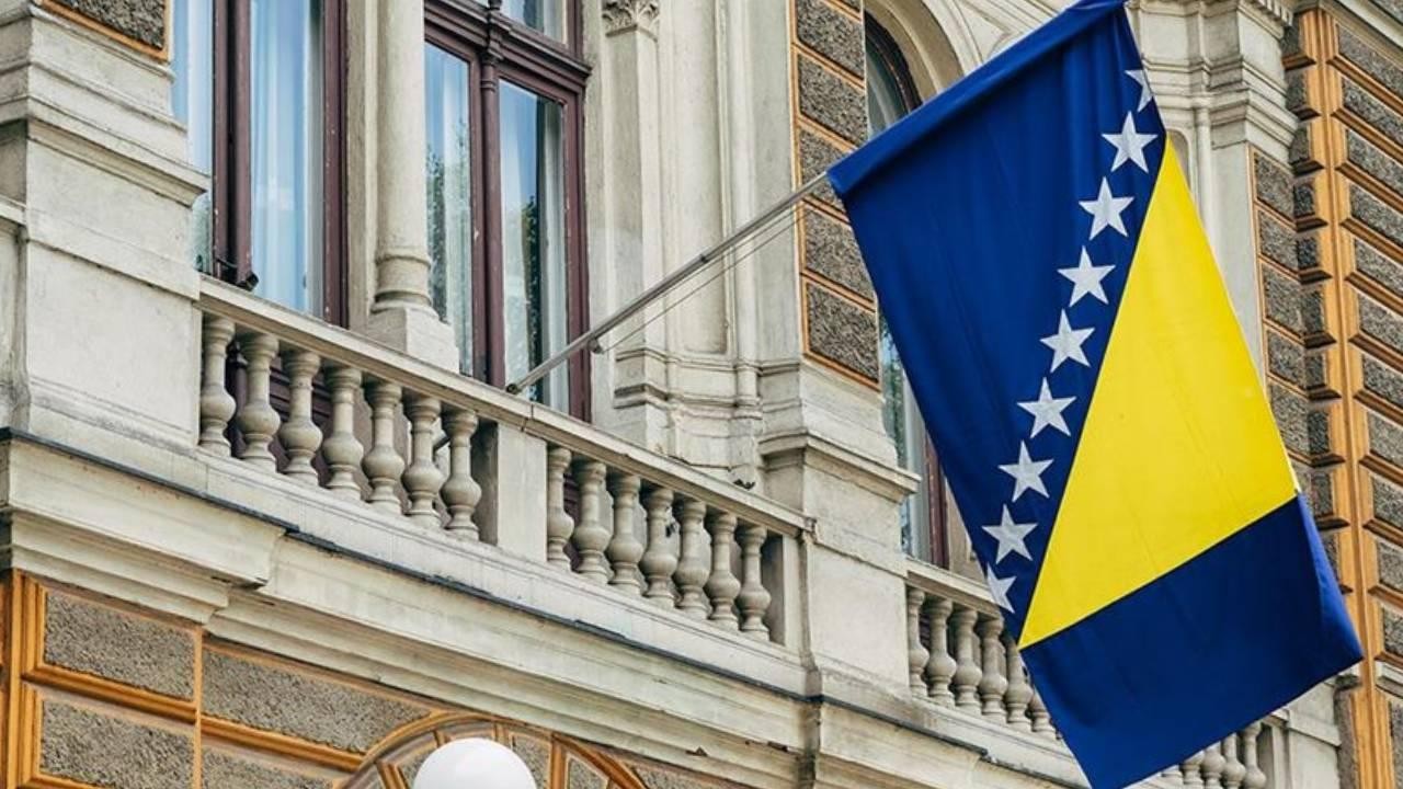Bosna Hersek'te, Kahramanmaraş merkezli depremlerde ölenler törenle anıldı