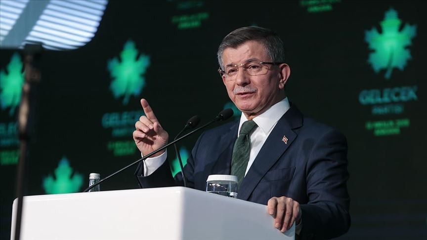 Gelecek Partisi Genel Başkanı Davutoğlu, oyunu İstanbul'da kullandı