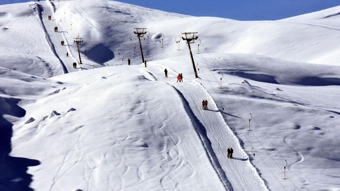 Kayak merkezlerinde en fazla kar kalınlığı Hakkari'de
