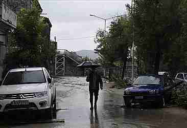 Yunanistan kötü hava koşulları hayatı olumsuz etkiledi