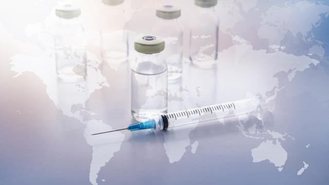 Çin'den aşı stoklayan ülkelere suçlama