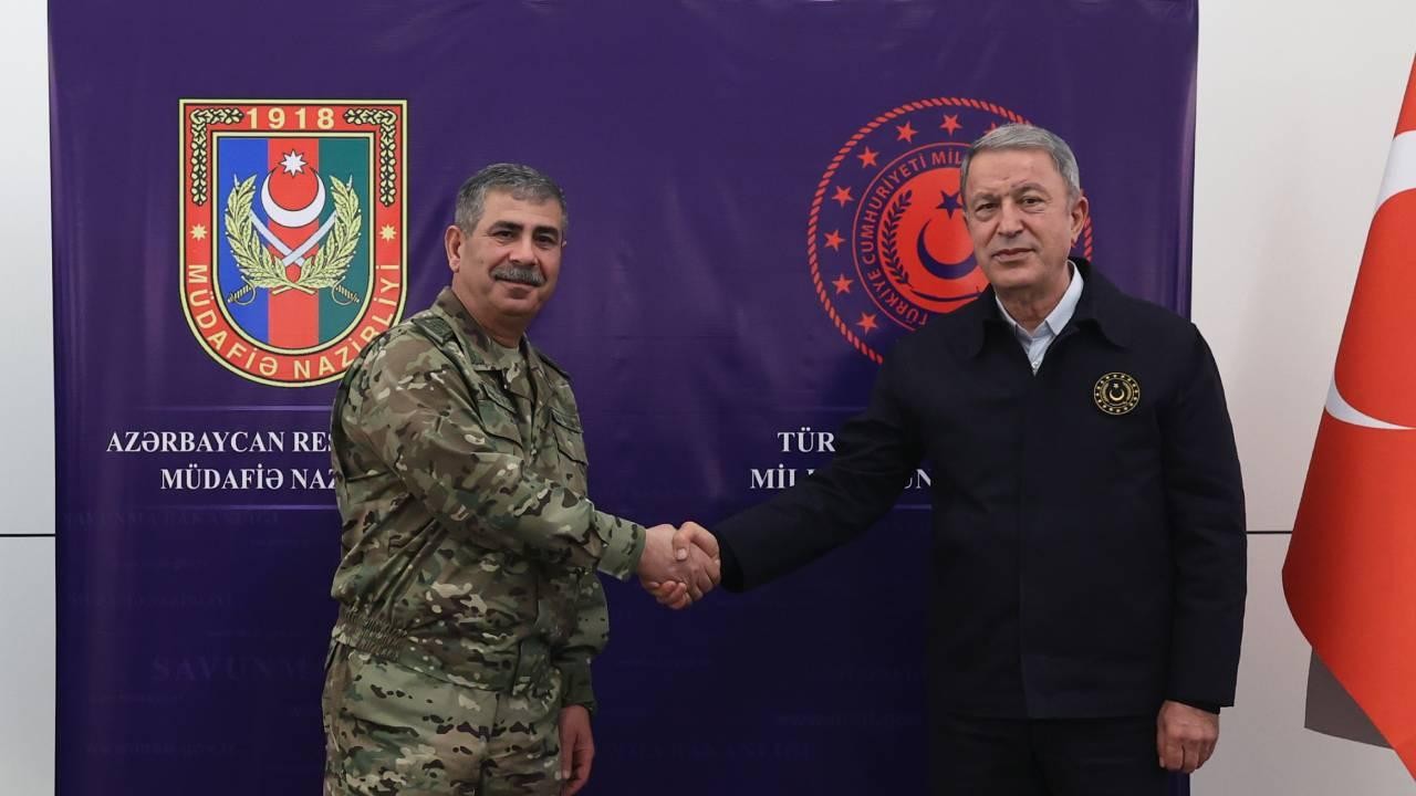 Azerbaycan Bakanından Hulusi Akar'a teşekkür mesajı
