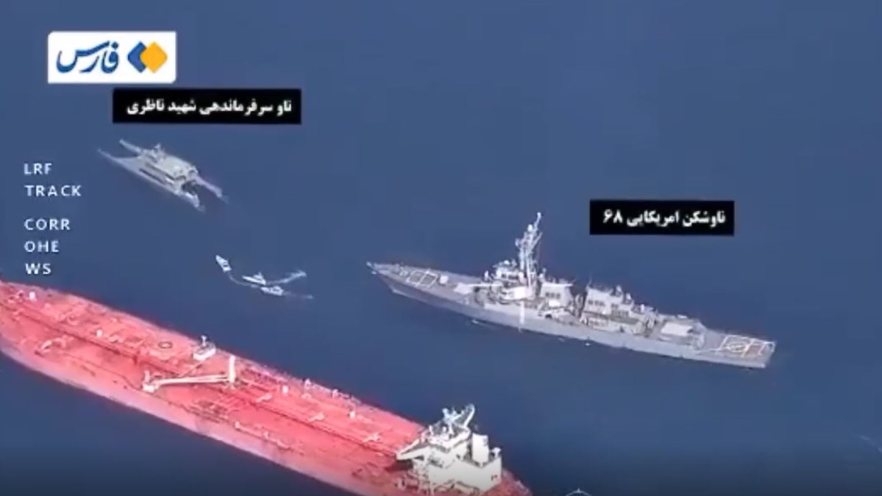İran paylaştı! ABD gemisine böyle müdahale ettiler