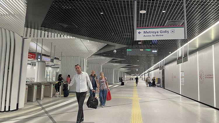 Pendik-Sabiha Gökçen Havalimanı Metro Hattı tam not aldı