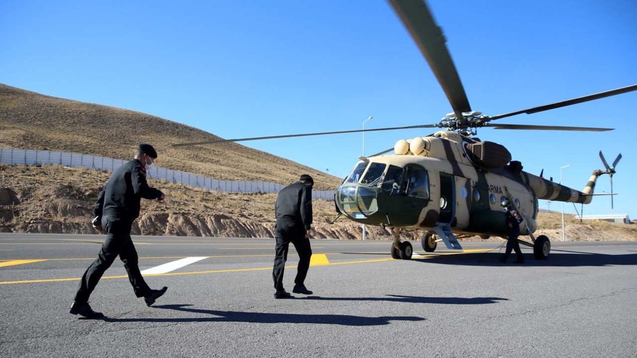 Kayseri'de helikopterle trafik denetimi
