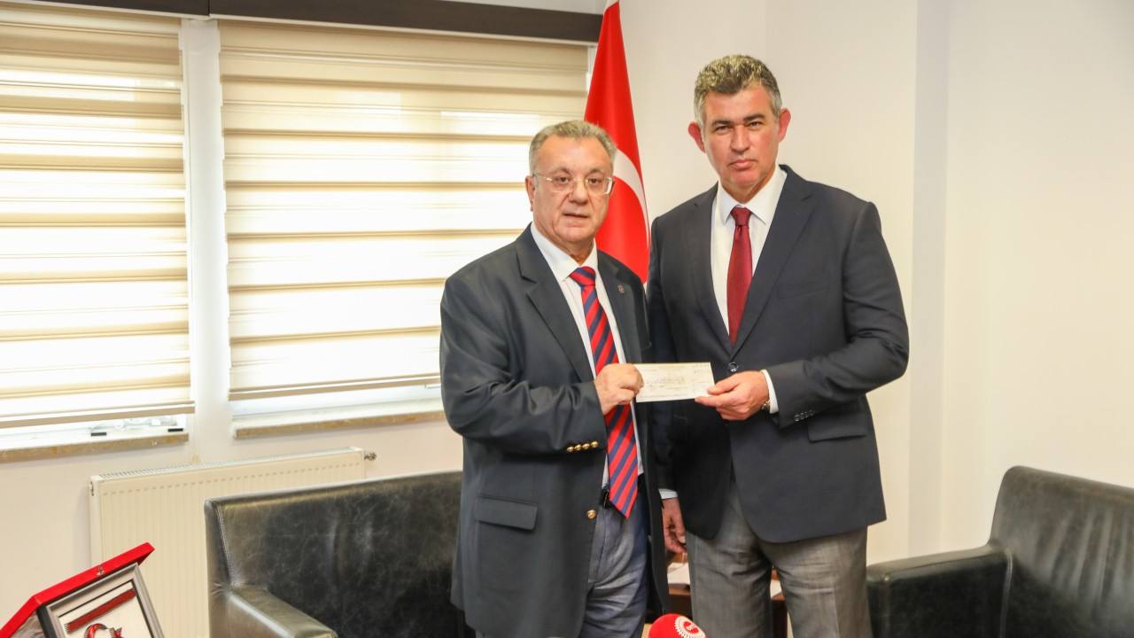 Türkiye'den, Kıbrıs Kayıp Şahıslar Komitesine 100 bin dolar bağış