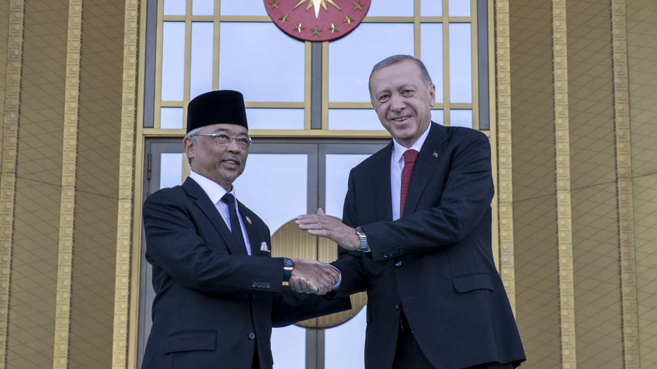 Başkan Erdoğan, Malezya Kralını resmi törenle karşıladı