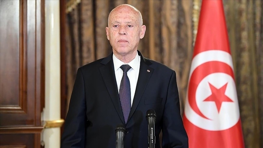 Tunus'ta 5 üst düzey yetkili azledildi
