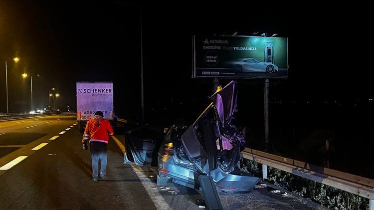 ​Sakarya'da trafik kazası: 1 koruma polisi hayatını kaybetti