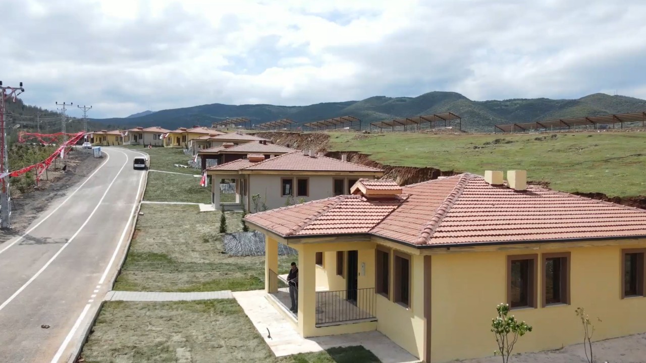 Gaziantep Nurdağı köy evleri teslim edildi