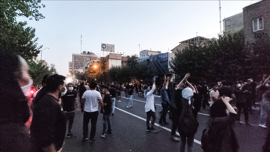 Tahran'da gösteriler yeniden başladı