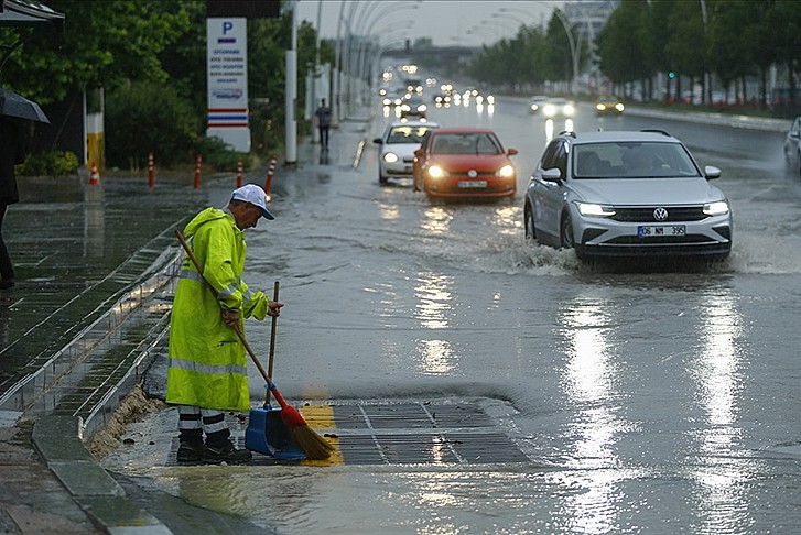Ankara Valiliğinden kuvvetli yağış uyarısı geldi