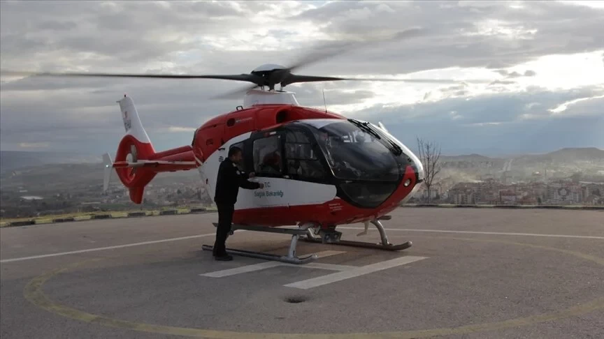 Şırnak'ta ambulans helikopter 91 yaşındaki hasta için havalandı