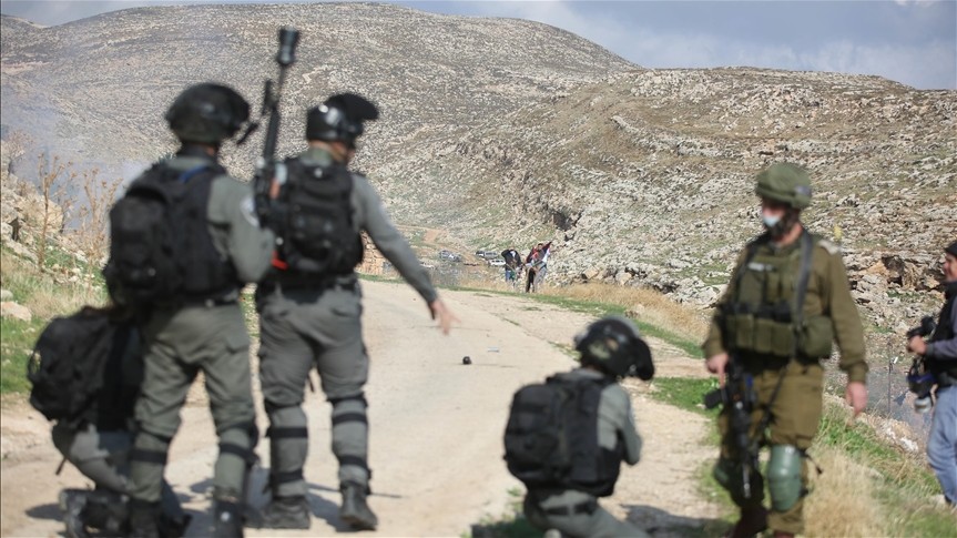 İşgalciler Şeria'da 4 Filistinliyi yaraladı