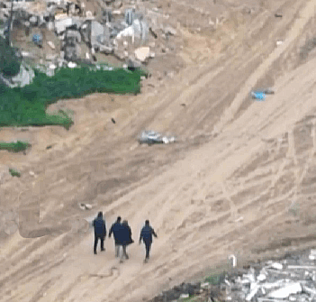 Katil İsrail insansız hava aracıyla 4 sivili bombaladı