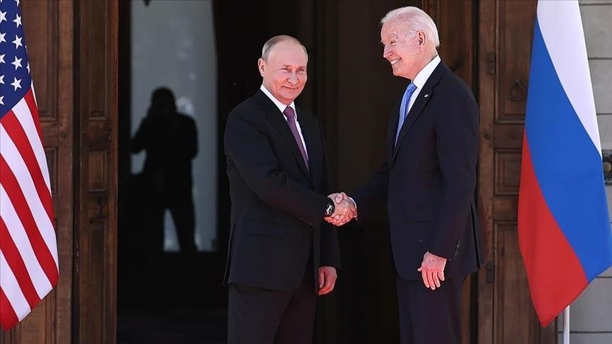 Biden ile Putin arasındaki görüşme başladı